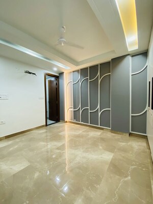 Room in 3 BHK Builder Floor at Uttam Nagar West – for Rent