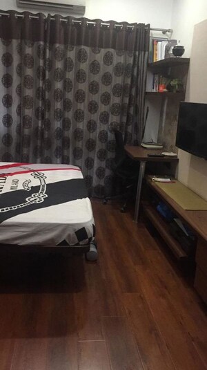 Room in 2 BHK Apartment at Raheja Residency, Koramangala – for Rent
