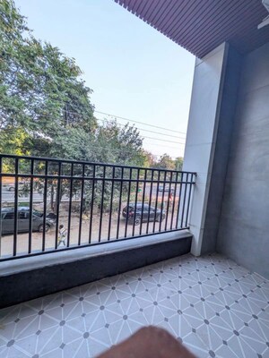 Balcony in 1 BHK Apartment at South Delhi – for Rent