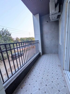 Balcony in 1 BHK Apartment at South Delhi – for Rent