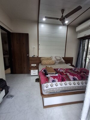 Room in 2 BHK Apartment at Sadashiv Peth – for Sale