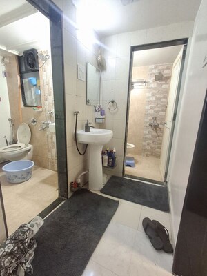 Furnished Amenities in 2 BHK Apartment at Sadashiv Peth – for Sale