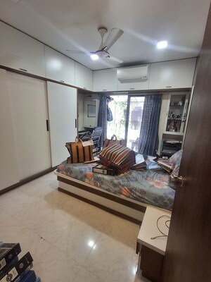 Room in 2 BHK Apartment at Sadashiv Peth – for Sale