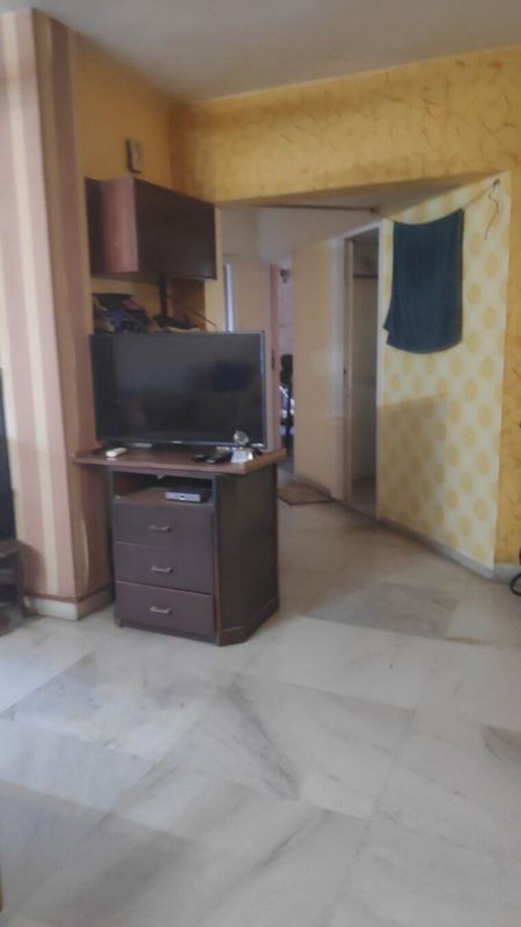 Living Room, hiranandani-garden-eden-iii 2 Bedroom 1200 Sq.Ft. Apartment In Powai Mumbai 10722511