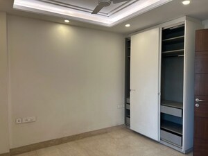 Room in 3 BHK Builder Floor at Greater Kailash – for Rent