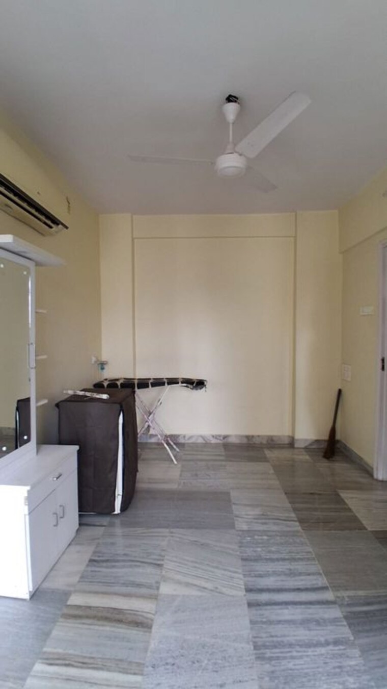 Room, raheja-township 2 Bedroom 700 Sq.Ft. Apartment In Malad East Mumbai 10722456