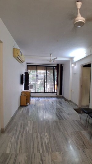 Hall in 2 BHK Apartment at Raheja Township, Malad East – for Rent
