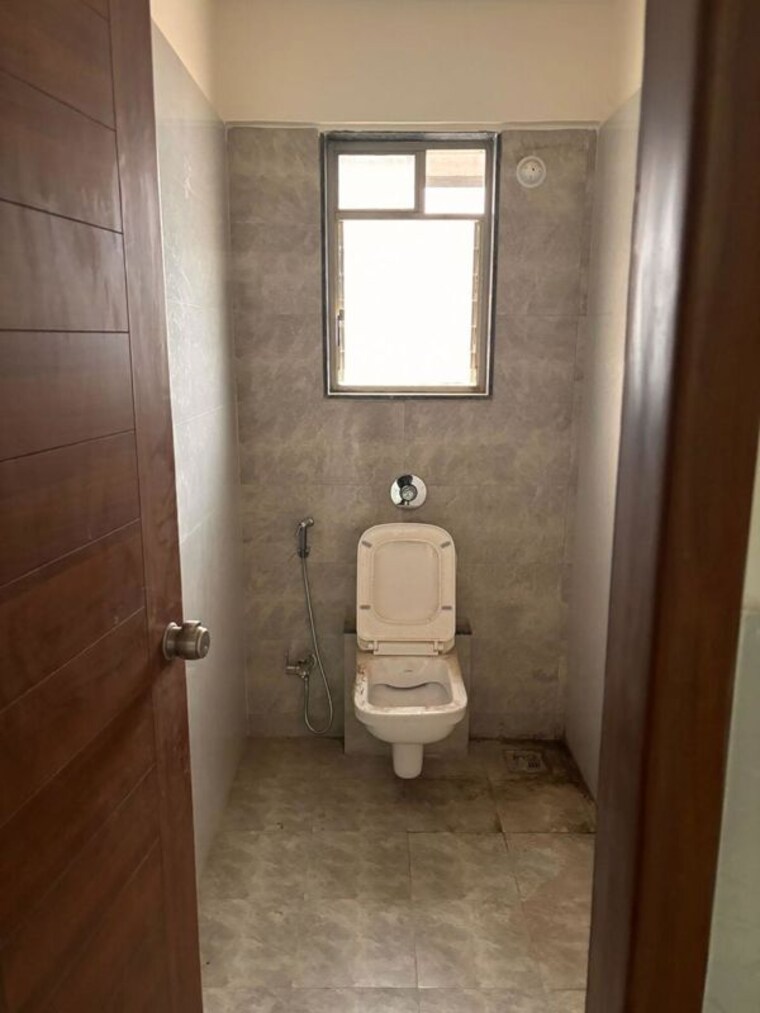 Bathroom, engineers-ios 3 Bedroom 1302 Sq.Ft. Apartment In Tathawade Pune 10683073