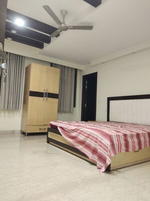 Room in 3 BHK Builder Floor at Lajpat Nagar Iii – for Rent