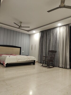 Room in 3 BHK Builder Floor at Lajpat Nagar Iii – for Rent