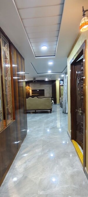 Building Lobby in 3 BHK Apartment at Kahneswari Vuyyurus Manasarovar, Kondapur – for Rent