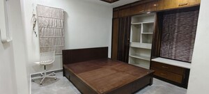 Room in 3 BHK Apartment at Kahneswari Vuyyurus Manasarovar, Kondapur – for Rent
