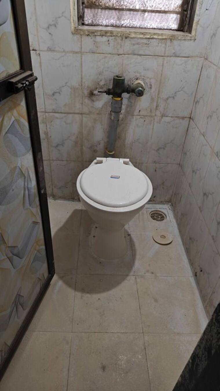 Bathroom, om-raja-co-housing-society 1 Bedroom 615 Sq.Ft. Apartment In Bhandup West Mumbai 10722525