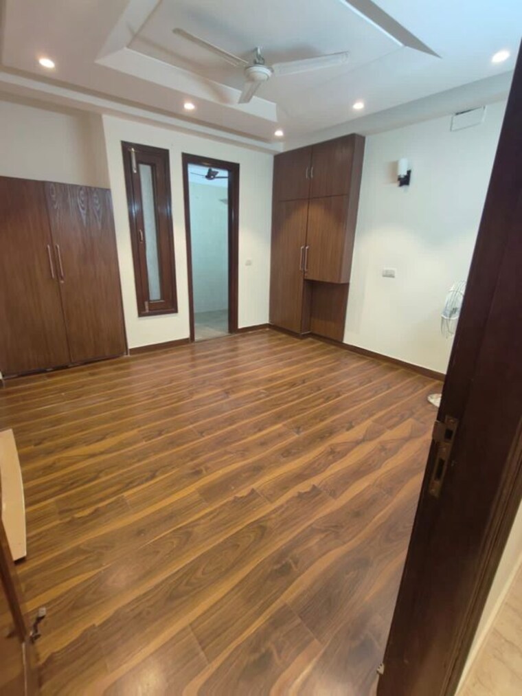 Bedroom, kailash colony 3 Bedroom 160 Sq.Yd. Builder Floor In Kailash Colony Delhi 10722540