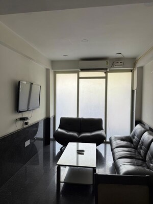 Team Area in 6+ BHK Independent House at RWA Apartments Sector 30, Sector 30 – for Sale