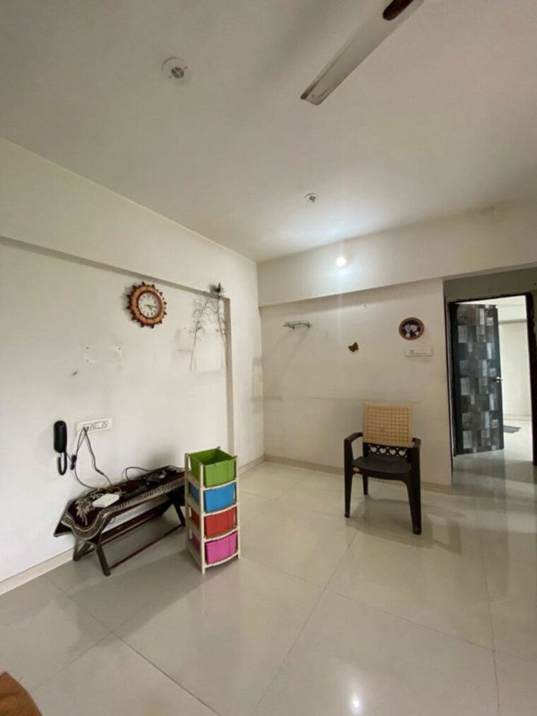 Room, uma-elements 1 Bedroom 430 Sq.Ft. Apartment In Daighar Gaon Thane 10722538