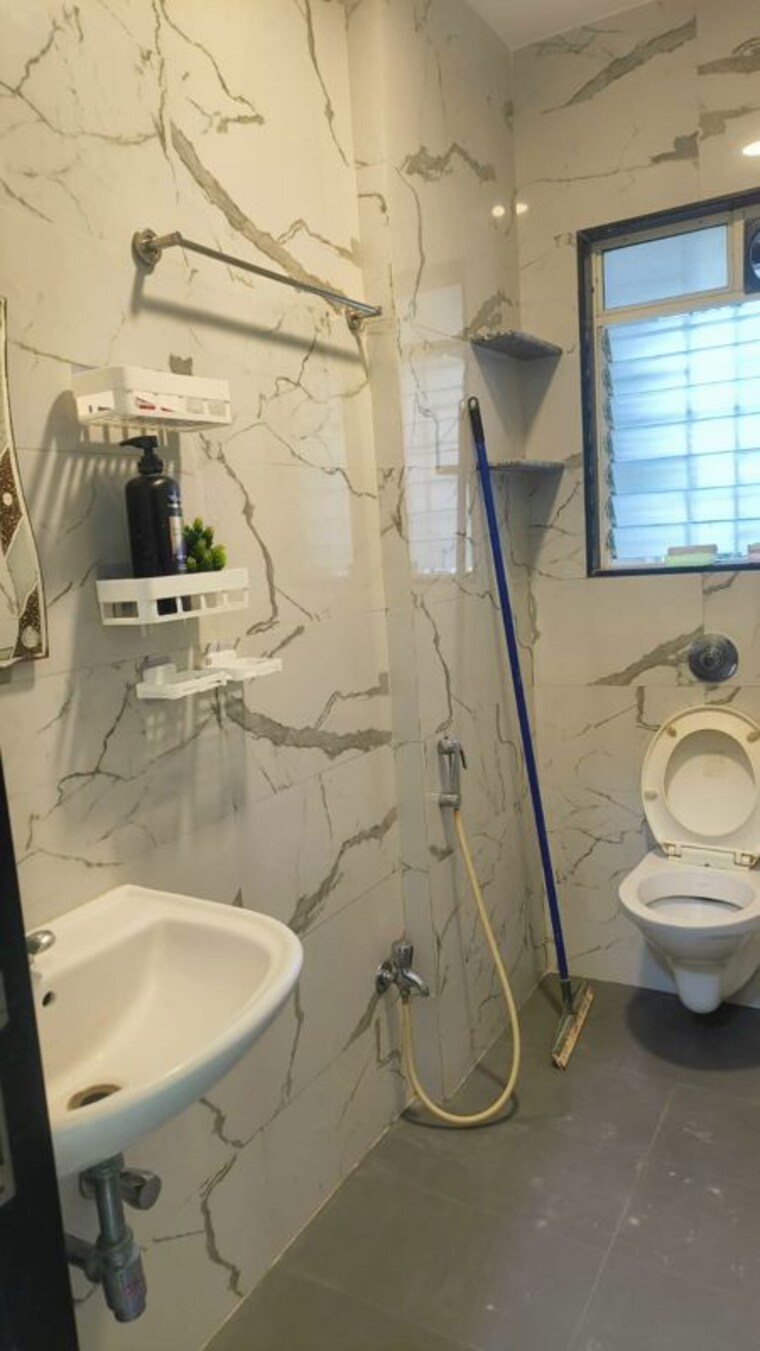 Bathroom, shelton-apartment 1 RK 225 Sq.Ft. Apartment In Santacruz East Mumbai 10722551
