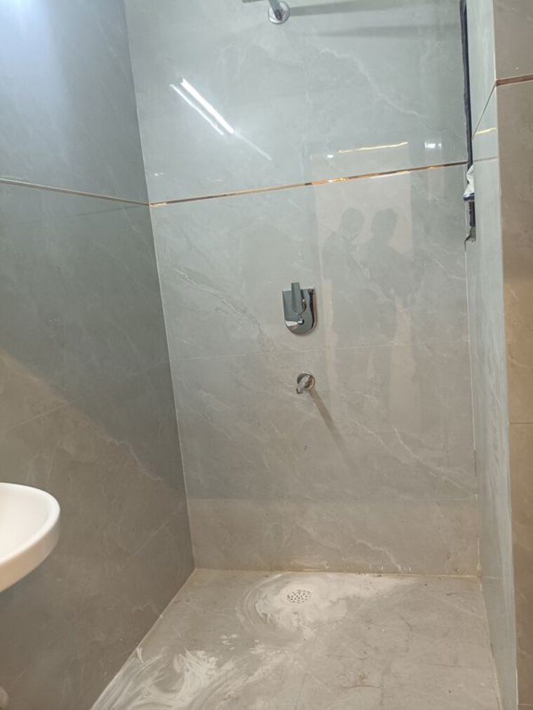 Bathroom, new friends colony 6 Bedroom 503 Sq.Yd. Independent House In New Friends Colony Delhi 10722594