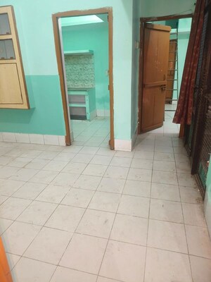 Building Lobby in 3 BHK Villa at Mahmoorganj – for Rent