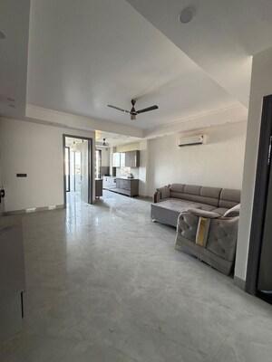 Hall in 3 BHK Builder Floor at Sector 51 – for Rent