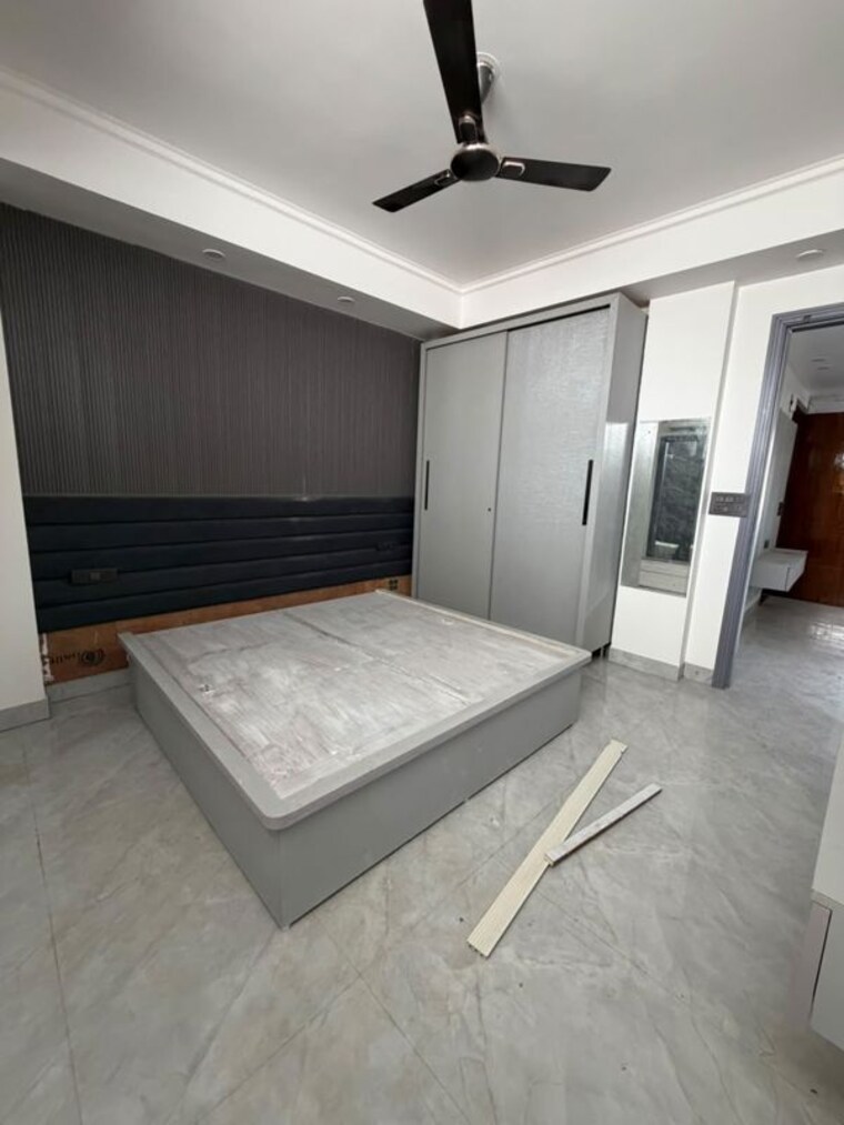 Bedroom, sector 51 3 Bedroom 350 Sq.Yd. Builder Floor In Sector 51 Gurgaon 10722712