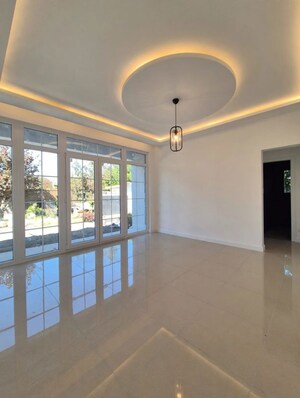 Room in 6+ BHK Villa at Kamdhenu Jasmine CHS, Pimple Saudagar – for Sale