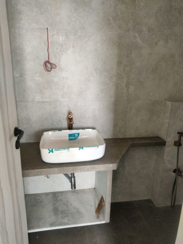 Bathroom, indiabulls-sky-forest 4 Bedroom 3374 Sq.Ft. Apartment In Lower Parel Mumbai 10722740