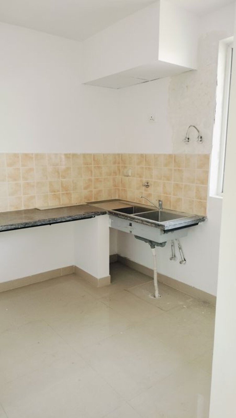 Kitchen, sare-crescent-parc 3.5 Bedroom 1628 Sq.Ft. Apartment In Sector 92 Gurgaon 10722744