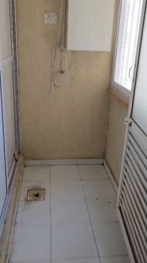 Bathroom in 2 BHK Apartment at Dosti Oak, Balkum Pada – for Rent
