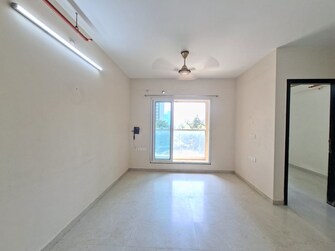 2 BHK Apartment For Sale in Dosti Oak in Balkum Pada, Thane