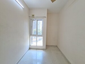 Bedroom in 2 BHK Apartment at Dosti Oak, Balkum Pada – for Sale