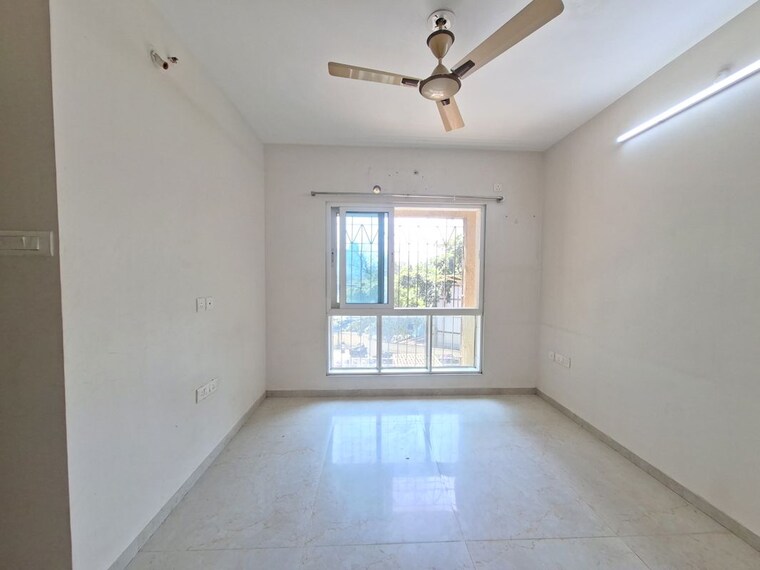Master Bedroom, dosti-oak 2 Bedroom 550 Sq.Ft. Apartment In Balkum Pada Thane 10722791