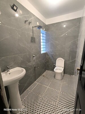 Team Area in 2 BHK Apartment at Golden Crescent, Richards Town – for Rent