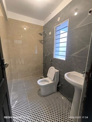 Bathroom in 2 BHK Apartment at Golden Crescent, Richards Town – for Rent