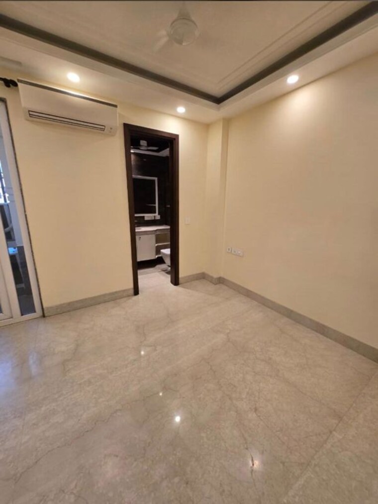 Room, hemkunt colony 3 Bedroom 1600 Sq.Ft. Builder Floor In Hemkunt Colony Delhi 10722817