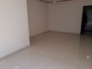 Room in 2 BHK Apartment at Kalpataru Primus Residence, Santacruz East – for Rent