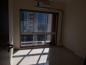 Room in 2 BHK Apartment at Kalpataru Primus Residence, Santacruz East – for Rent