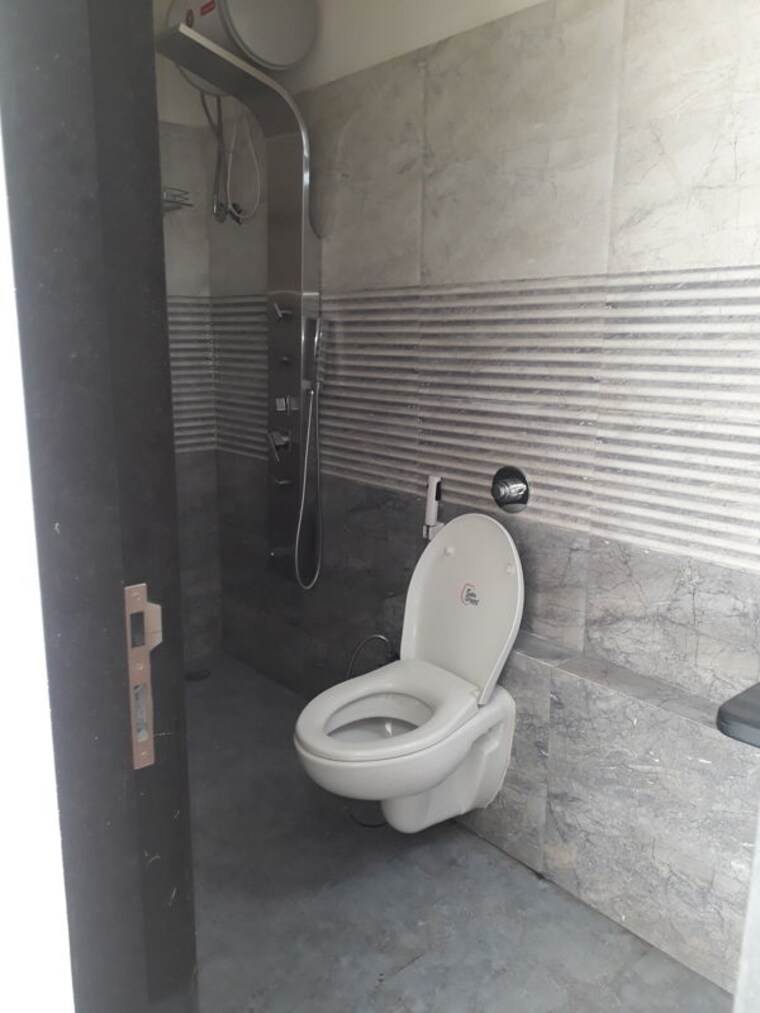 Bathroom, kalpataru-primus-residence 2 Bedroom 730 Sq.Ft. Apartment In Santacruz East Mumbai 10722808
