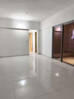 Room in 3 BHK Apartment at Yashada Jubilee Hills, Baner – for Rent