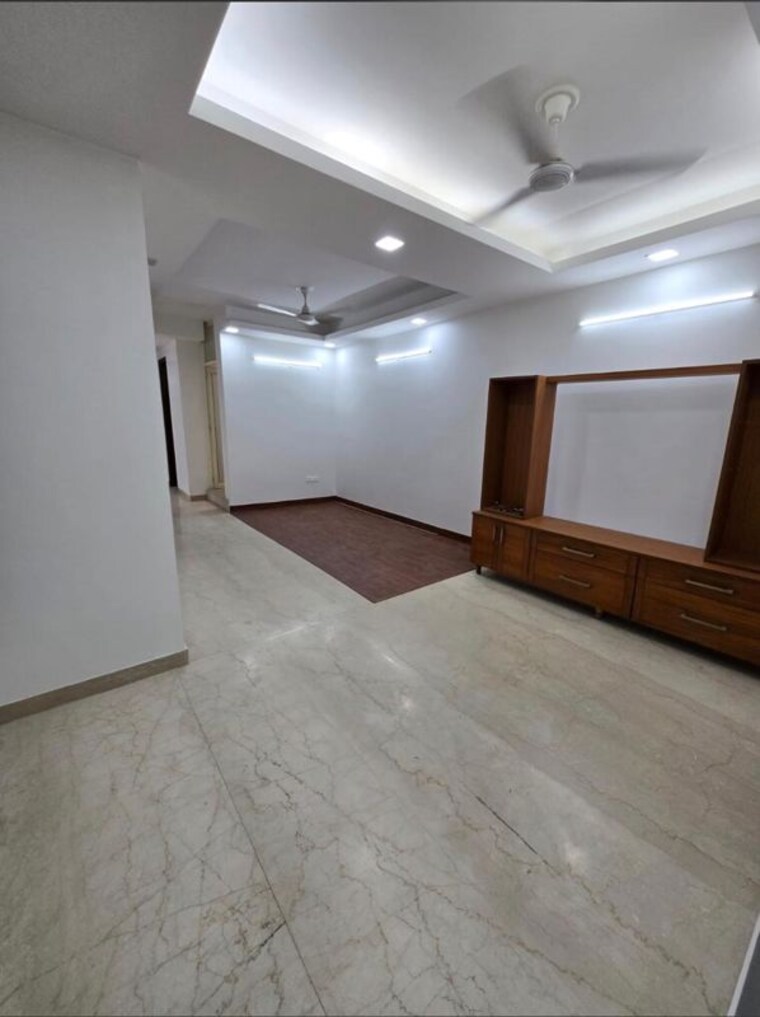 Room, lajpat nagar 3 Bedroom 1800 Sq.Ft. Builder Floor In Lajpat Nagar Delhi 10722830