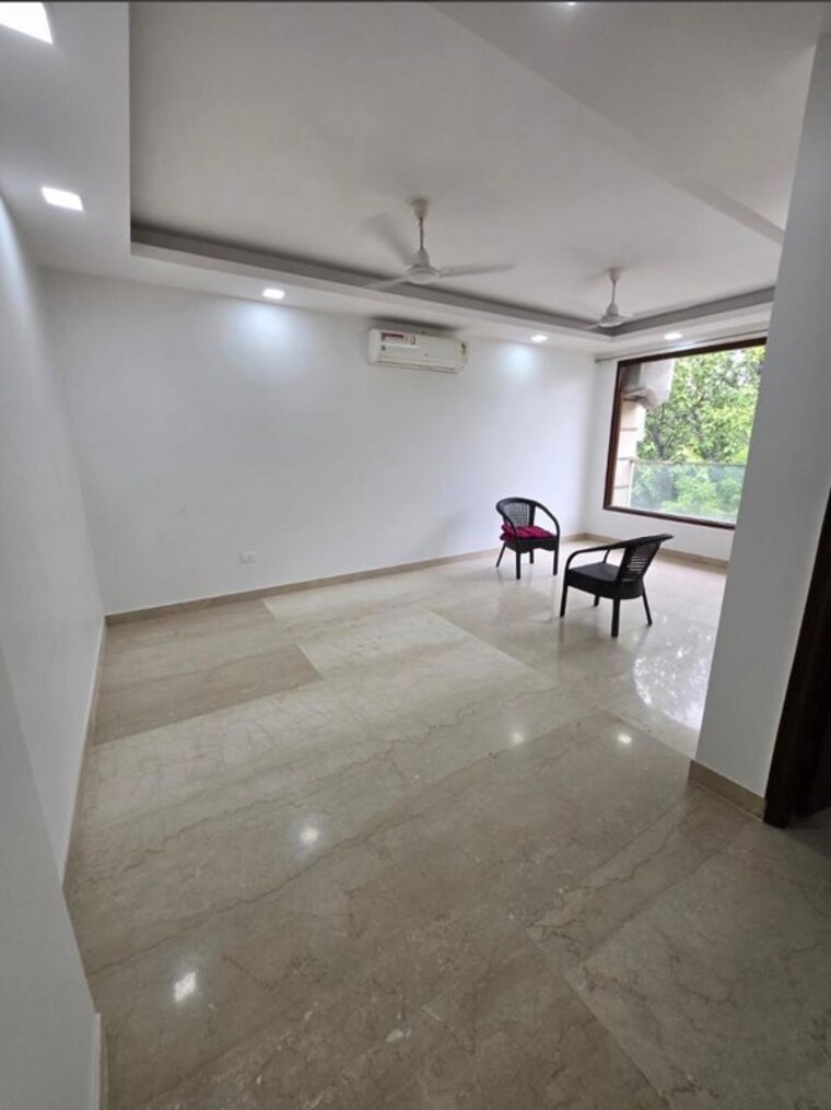 Room, lajpat nagar 3 Bedroom 1800 Sq.Ft. Builder Floor In Lajpat Nagar Delhi 10722830