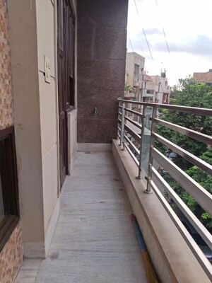 Balcony in 2 BHK Builder Floor at Paschim Vihar – for Rent