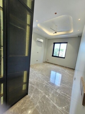 Room in 3 BHK Builder Floor at Chittaranjan Park – for Rent
