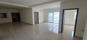 Room in 4 BHK Apartment at Niharika Skyline, Manikonda – for Sale