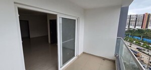 Room in 4 BHK Apartment at Niharika Skyline, Manikonda – for Sale