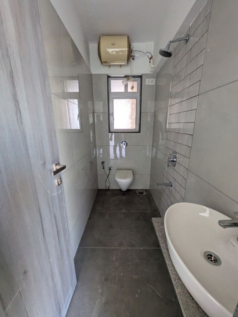 Bathroom, shivsagar-chs-borivali-west 1.5 Bedroom 530 Sq.Ft. Apartment In Borivali West Mumbai 10722874