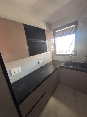 Kitchen in 3 BHK Builder Floor at Sector 40 – for Rent