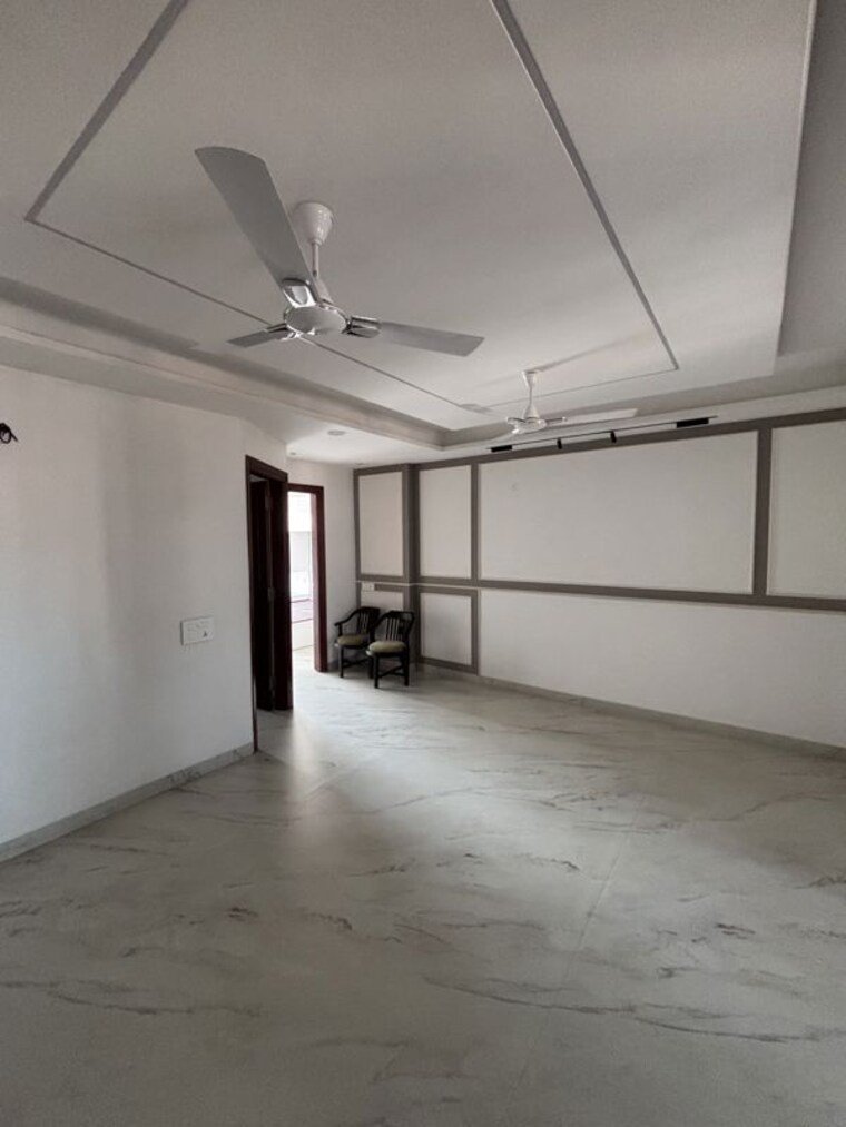 Room, sector 40 3 Bedroom 200 Sq.Yd. Builder Floor In Sector 40 Chandigarh 10722866