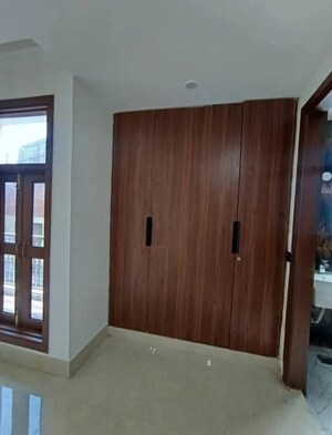 Furnished Amenities in 2 BHK Apartment at Chattarpur – for Rent