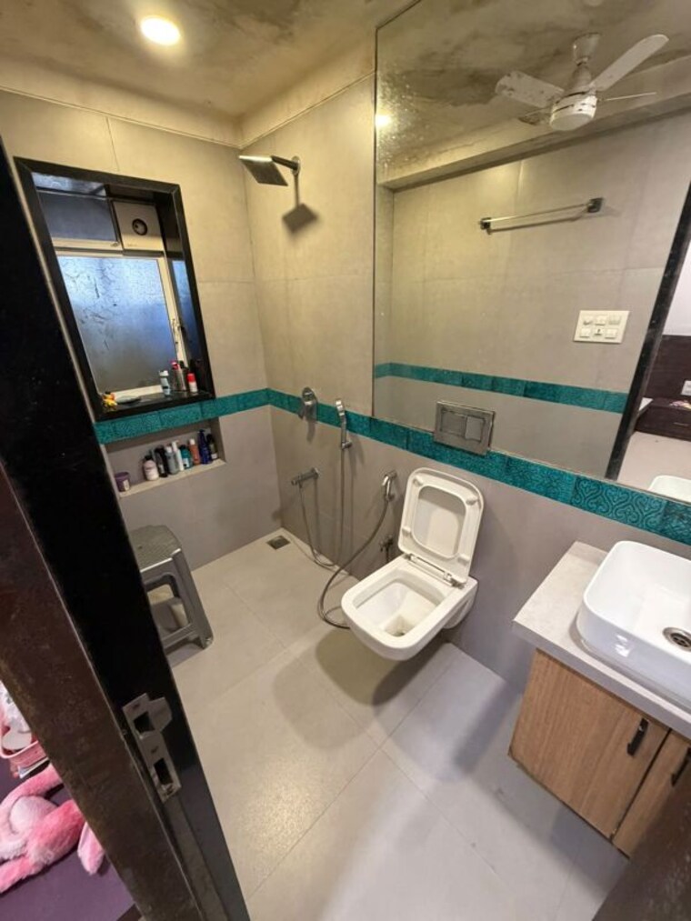 Bathroom, andheri west 2 Bedroom 900 Sq.Ft. Apartment In Andheri West Mumbai 10722878